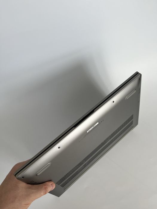 Cepter Spectrum OLED 14 ryzen5 6600H 16/512gb Radeon2gb video 14”wuxga