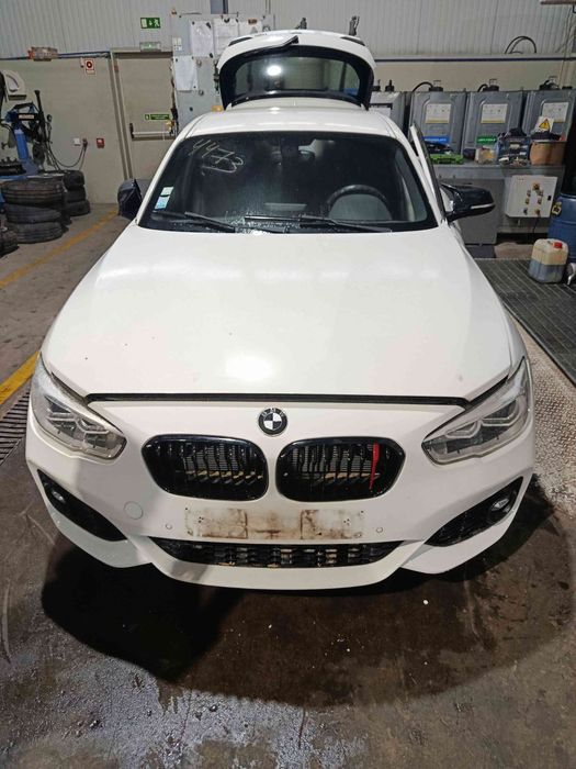 Carro MOT:  BMW SERIE 1 2016 118I 136CV 5P BRANCO GASOLINA