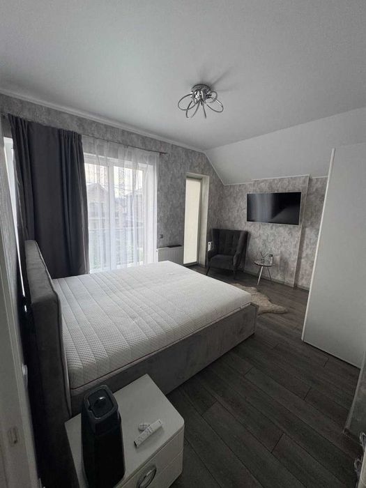 Оренда сучасного будинку 180м² — котеджне містечко «Щастя», Жуляни (Солом'янський р-н)