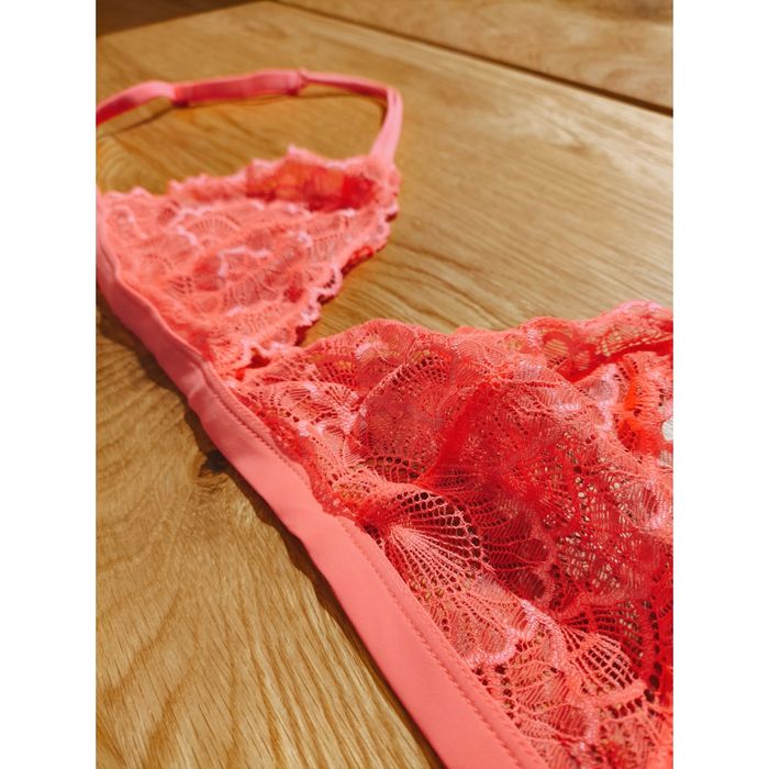 Neonowy koronkowy biustonosz Bershka S 36