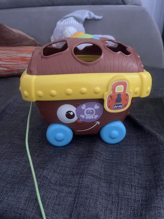 Дитяча іграшка Chicco пазл 12м + скарби піратів