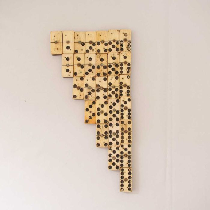 Dominó antigo e completo em osso e madeira
