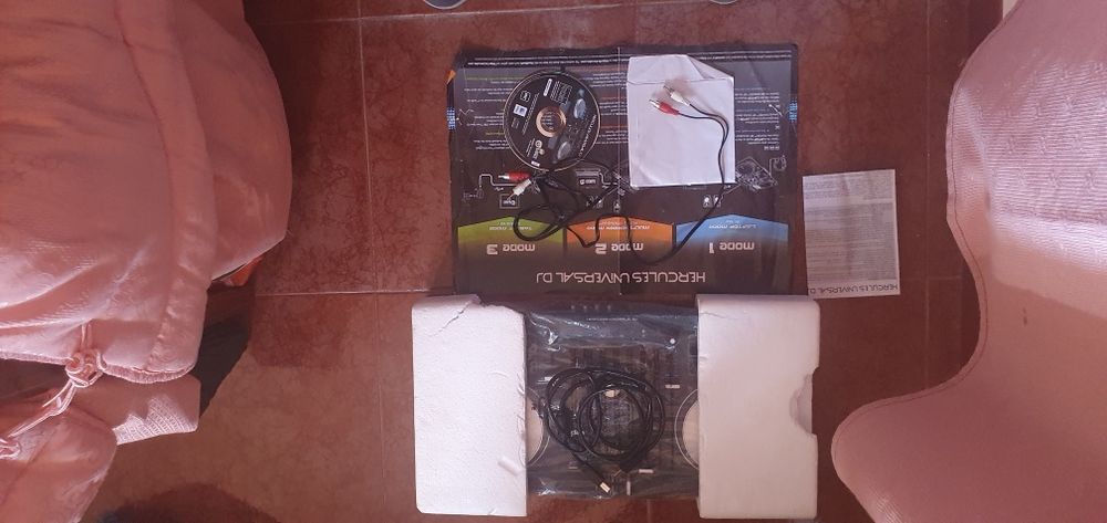 Hercules Universal DJ64584469852419122