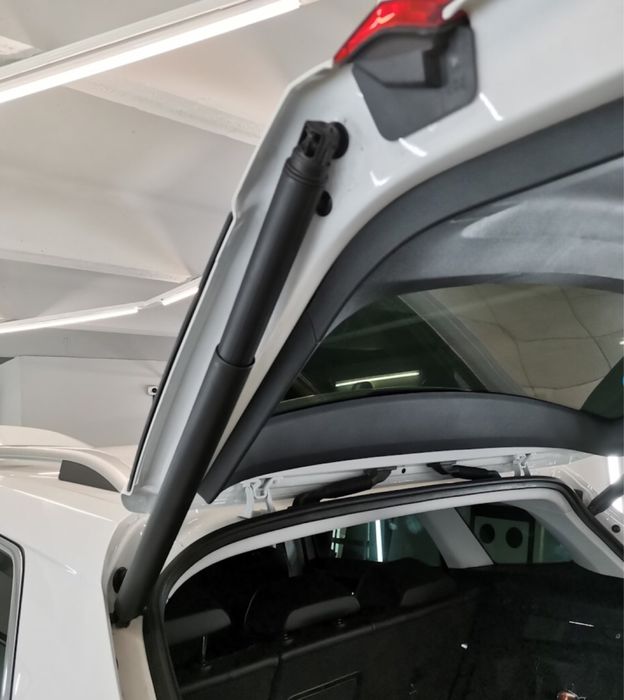 Електропривід кришки багажника Skoda Karoq