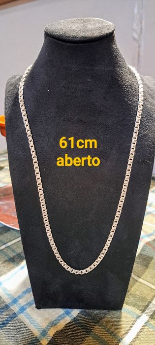 Corrente em prata malha friso.