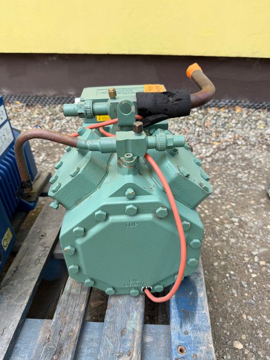Sprężarka półhermetyczna Bitzer 18kW(-5°C / +40°C) 4DC-5.2Y-40S