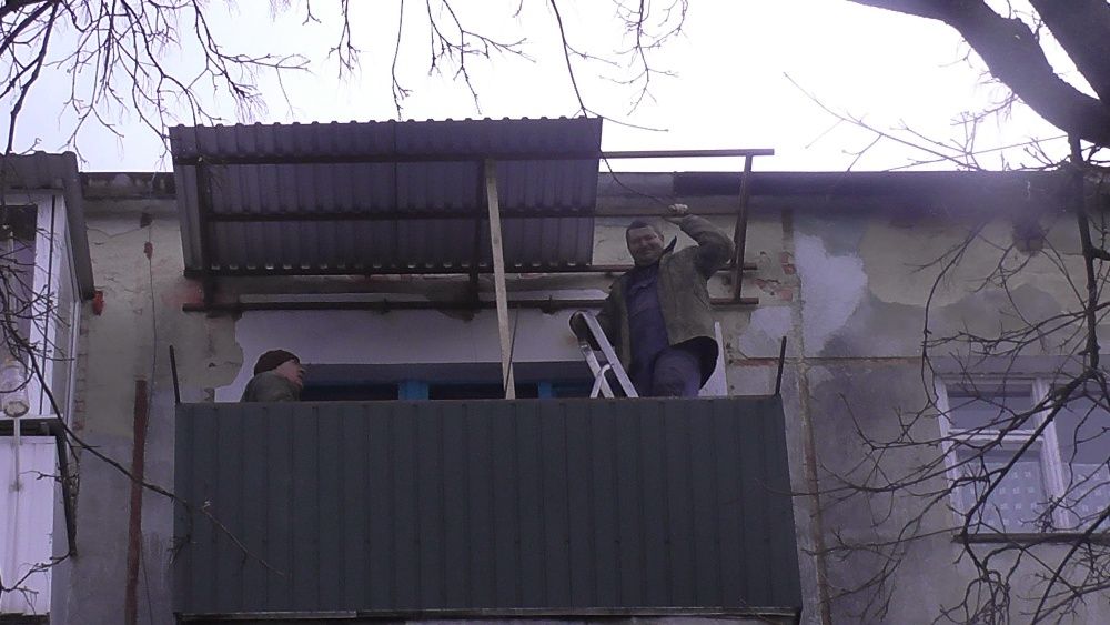 дашки над балконами