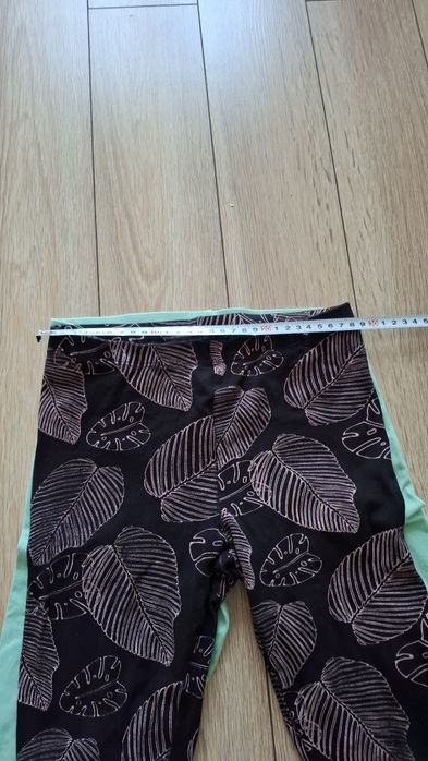 Krótkie spodenki leginsy 152