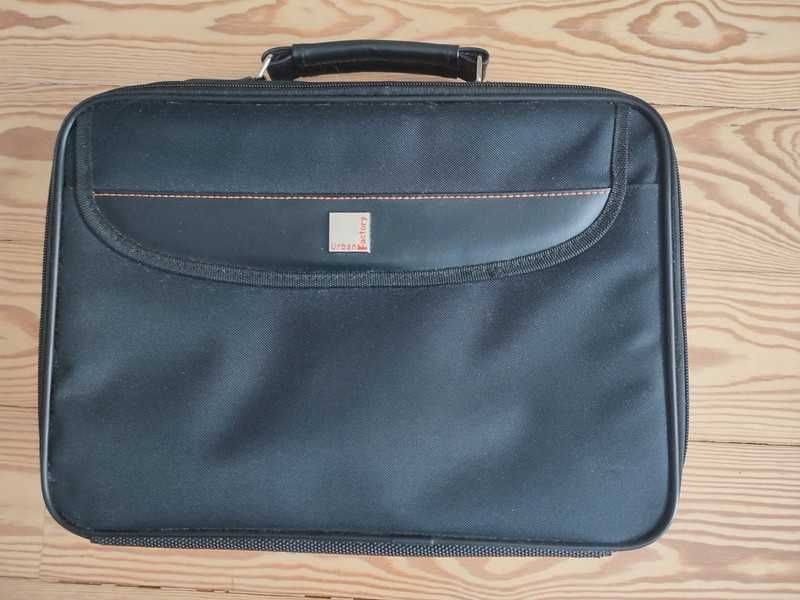 Czarna torba na laptopa Urban Factory 39 x 27 x 7 cm, 12-14,1 cali