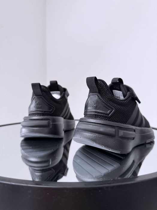Легчайшие кроссовки на липучках Adidas RACER 28/30р