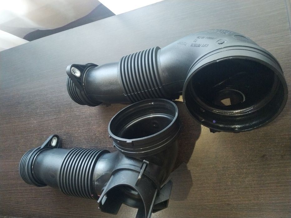 Продам патрубок БМВ