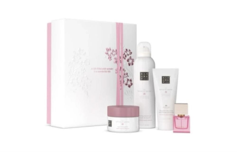 THE RITUAL of SAKURA Gift set S,M 2025
