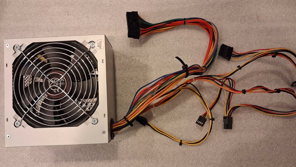 Zasilacz MODECOM FEEL2 400W RETRO (10) ATX