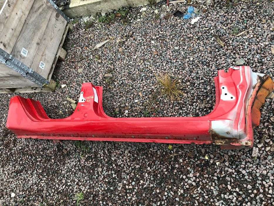 Поріг правий для Mitsubishi Colt 2004-2012pp