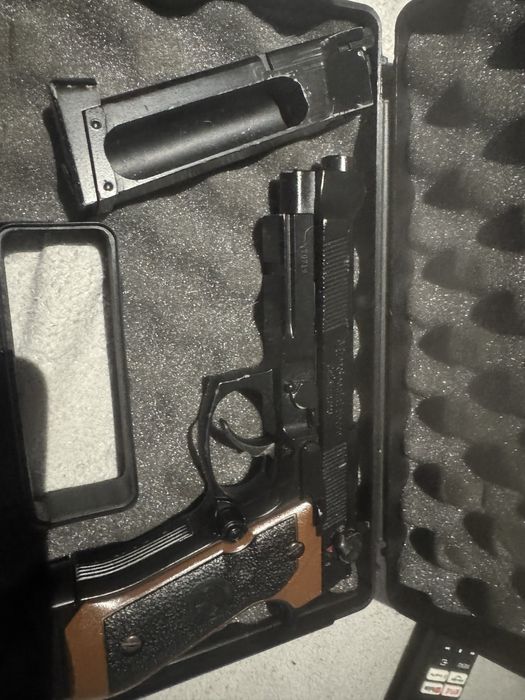 Airsoft beretta m92 f co2