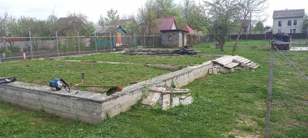 Продаж земельної ділянки біля озера Задорожнє