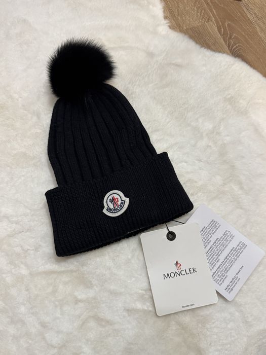 Шапка mocler з натуральним хутром жіноча