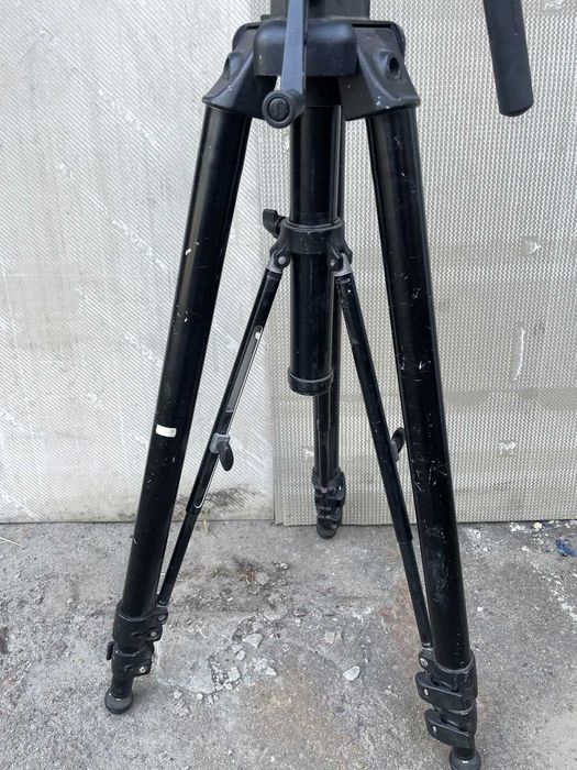 Алюминиевый штатив с редуктором Manfrotto 475B + головка 501