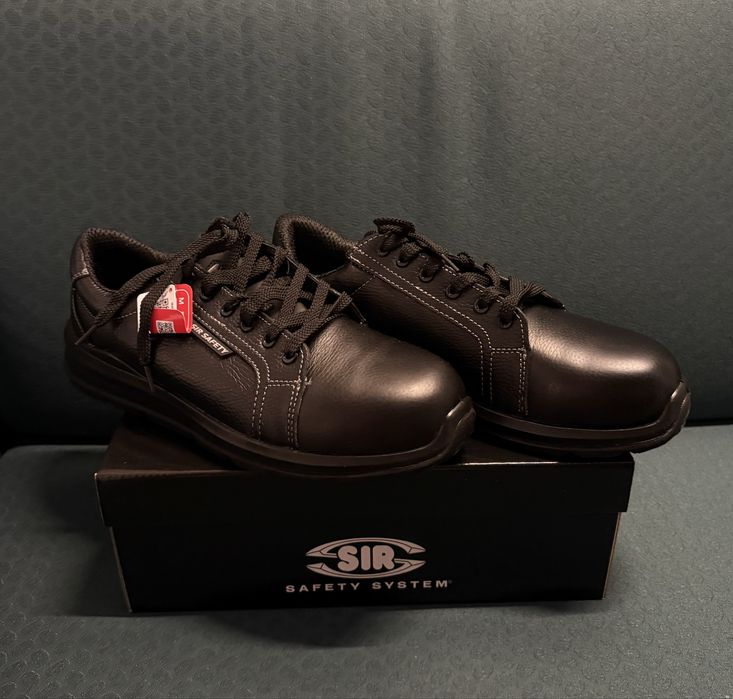 Рабочие защитные кроссовки Size 45 новые Safety shoes