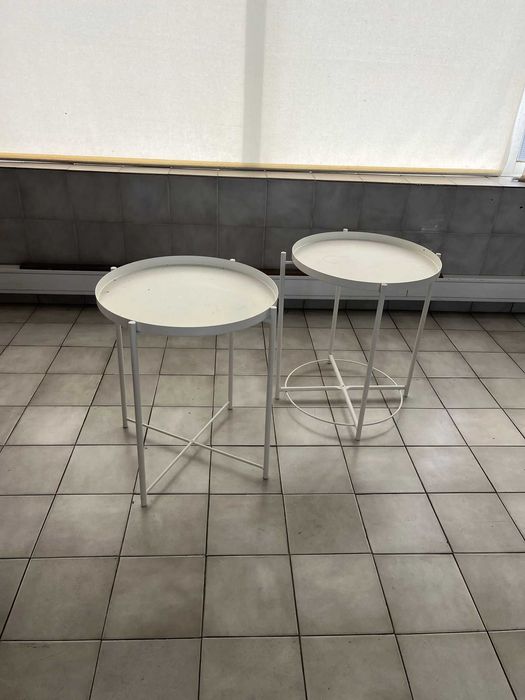 Par de 2 Mesas Baixas Redondas Brancas
