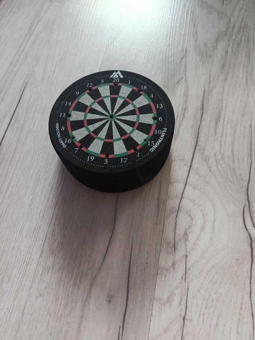 Stojak na lotki dart