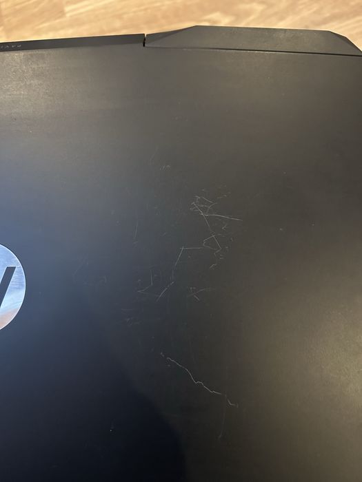 HP Pavilion Gaming 17 | i7-10750H | RTX 2060 Max-Q | 16GB RAM | 512GB SSD