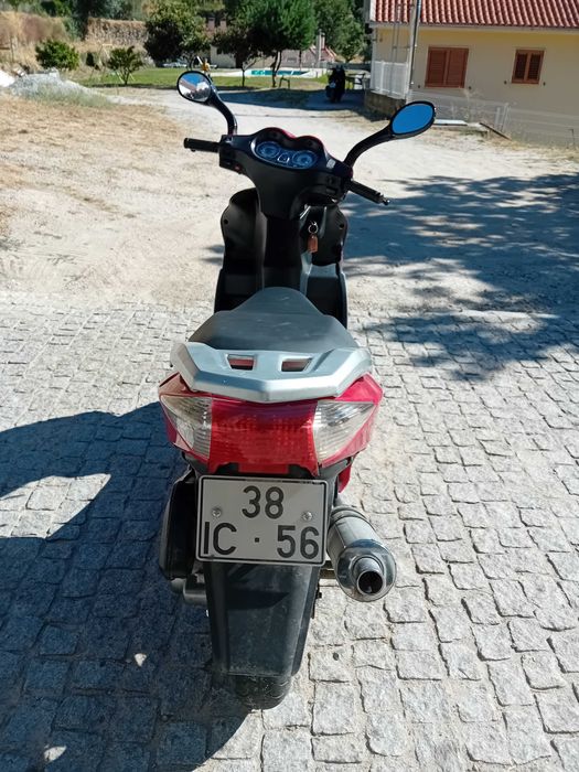 Scooter peugeot sum up 125 com avaria ou para peças