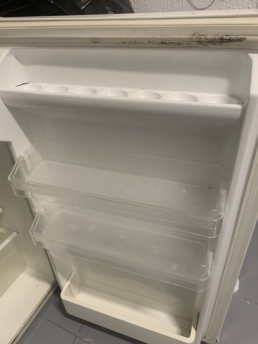 Vende se frigorifico e microondas