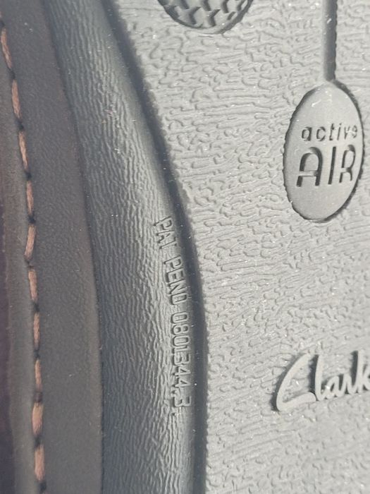 Nowe skórzane buty Clarks 44,5