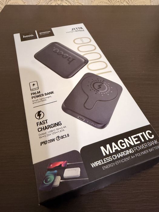 Павер Банк  Hoco 10 000mah 20w Magsafe