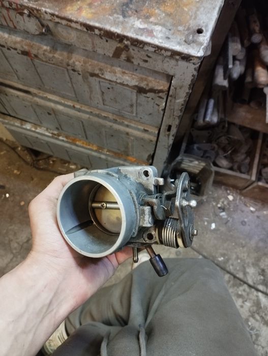 Дросельна заслонка dohc sierra