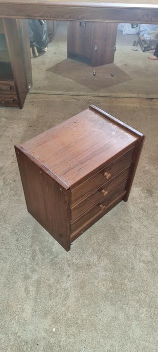 Mesinha de cabeceira