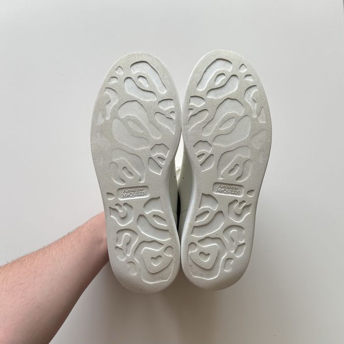 Alexander McQueen Oversized Sneakers кросівки prada