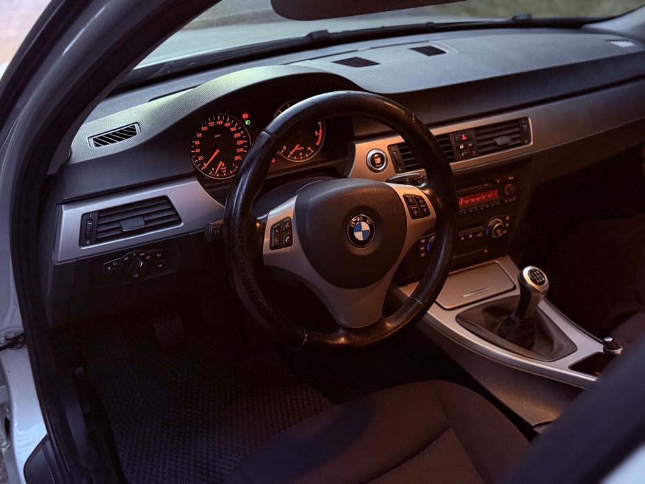 BMW Е91 2007 2.0d