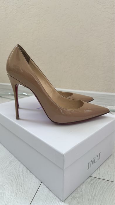 Туфлі-човники CHRISTIAN LOUBOUTIN  Kate оригінал