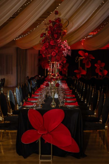 Wynajem welurowych obrusów weselnych i ślubnych - okrągłe, prostokątne