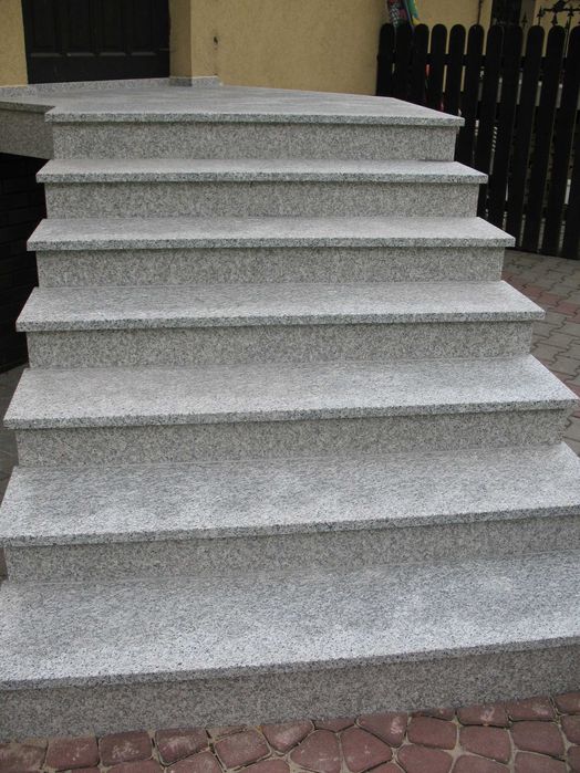 Schody granitowe - jasne