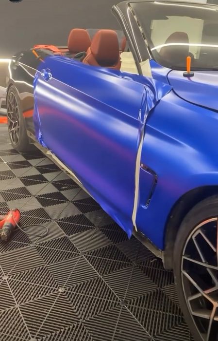 Car wrapping ...