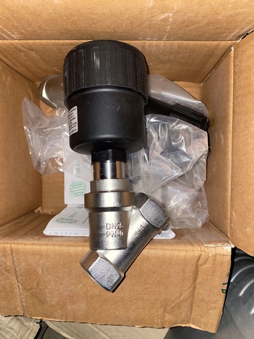 Клапан із пневмоприводом нормально закритий 1" нерж+PTFE новий Італія