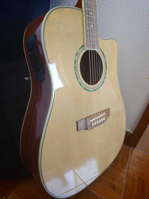 Guitarra Eletroacústica Harley Benton D-120CE NT + Saco Thomann + Cordas Elixir