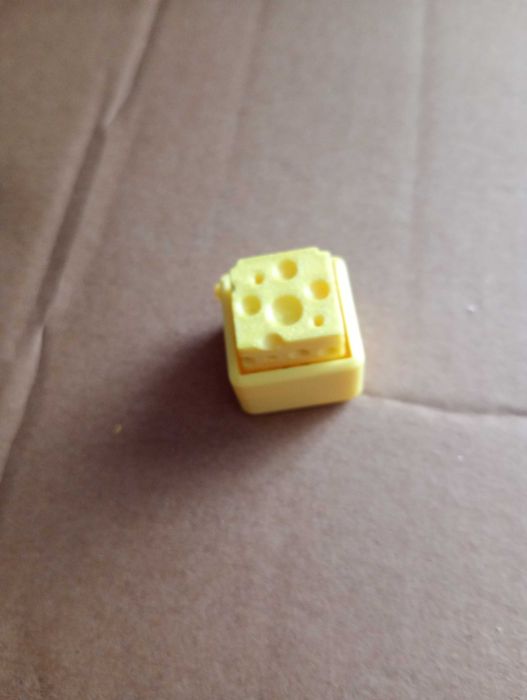 Serowy clicker brelok z drukarki 3d