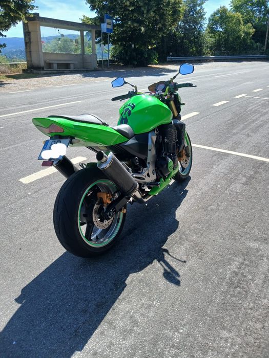 Kawasaki z1000.