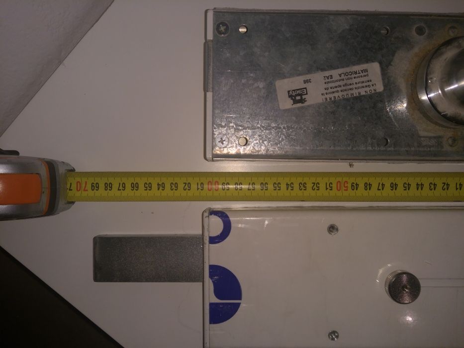 Zasuwa, zamek do drzwi/bram