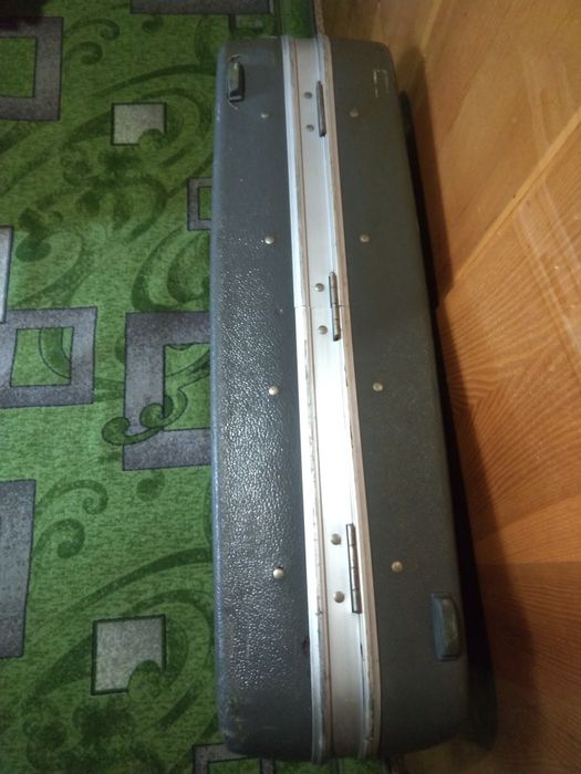 Чемодан дорожный большой