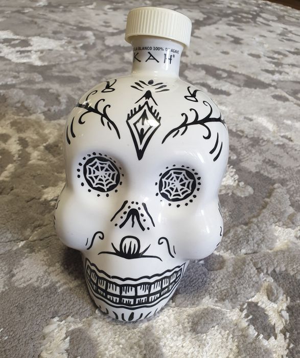 Текіла KAH пляшка череп 0,7 л