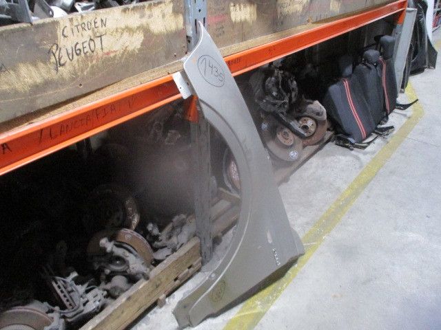 Guarda-lamas esquerdo BMW X3 (E83)