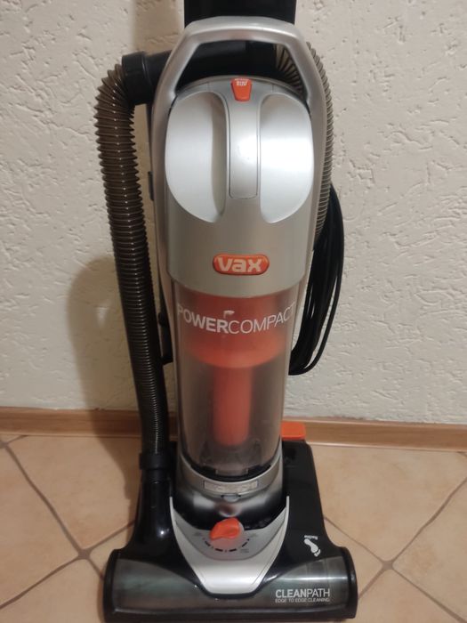 Odkurzacz pionowy VAX z turboszczotką