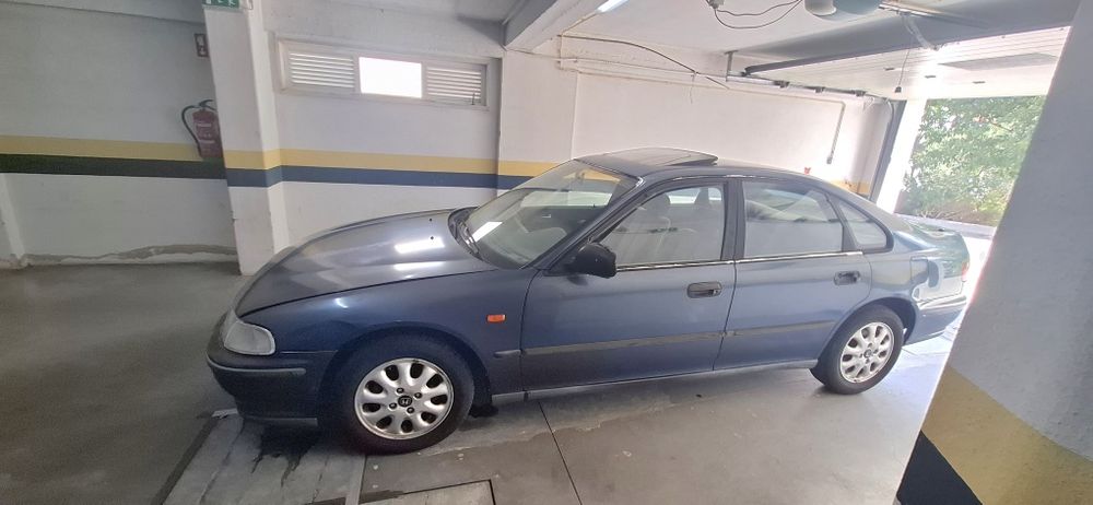 Honda  Accord  2.0 Lsi