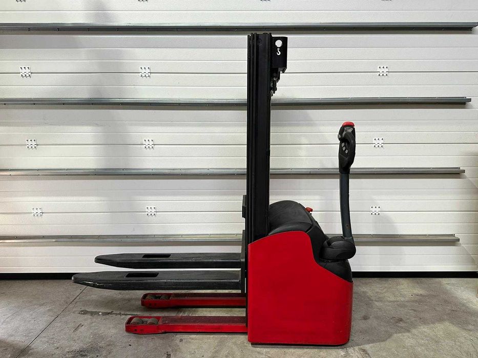 Empilhador Elétrico LOC A12TLL42 – 1200kg – 4,20m – Bateria Nova