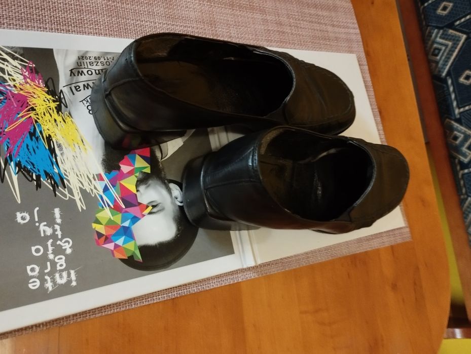 Buty damskie że skóry rozmiar 38 obcas 3 cm